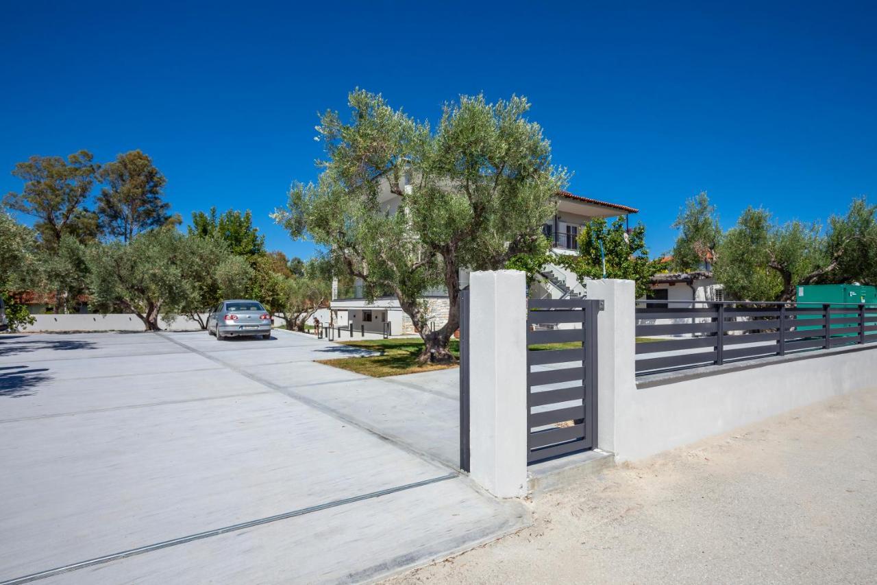 Olia Seaside Residence 120M From The Beach Pefkochori Exterior photo