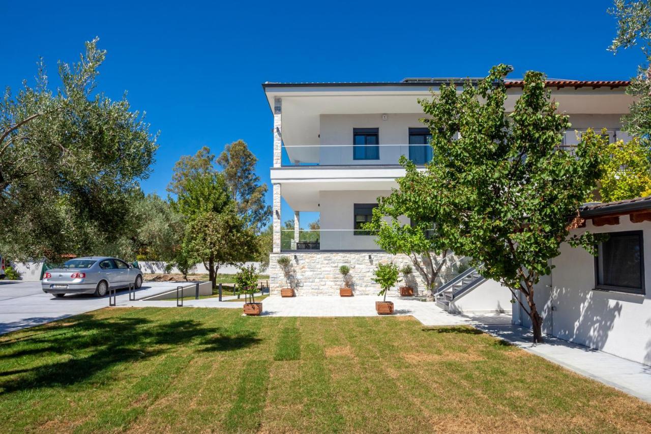 Olia Seaside Residence 120M From The Beach Pefkochori Exterior photo