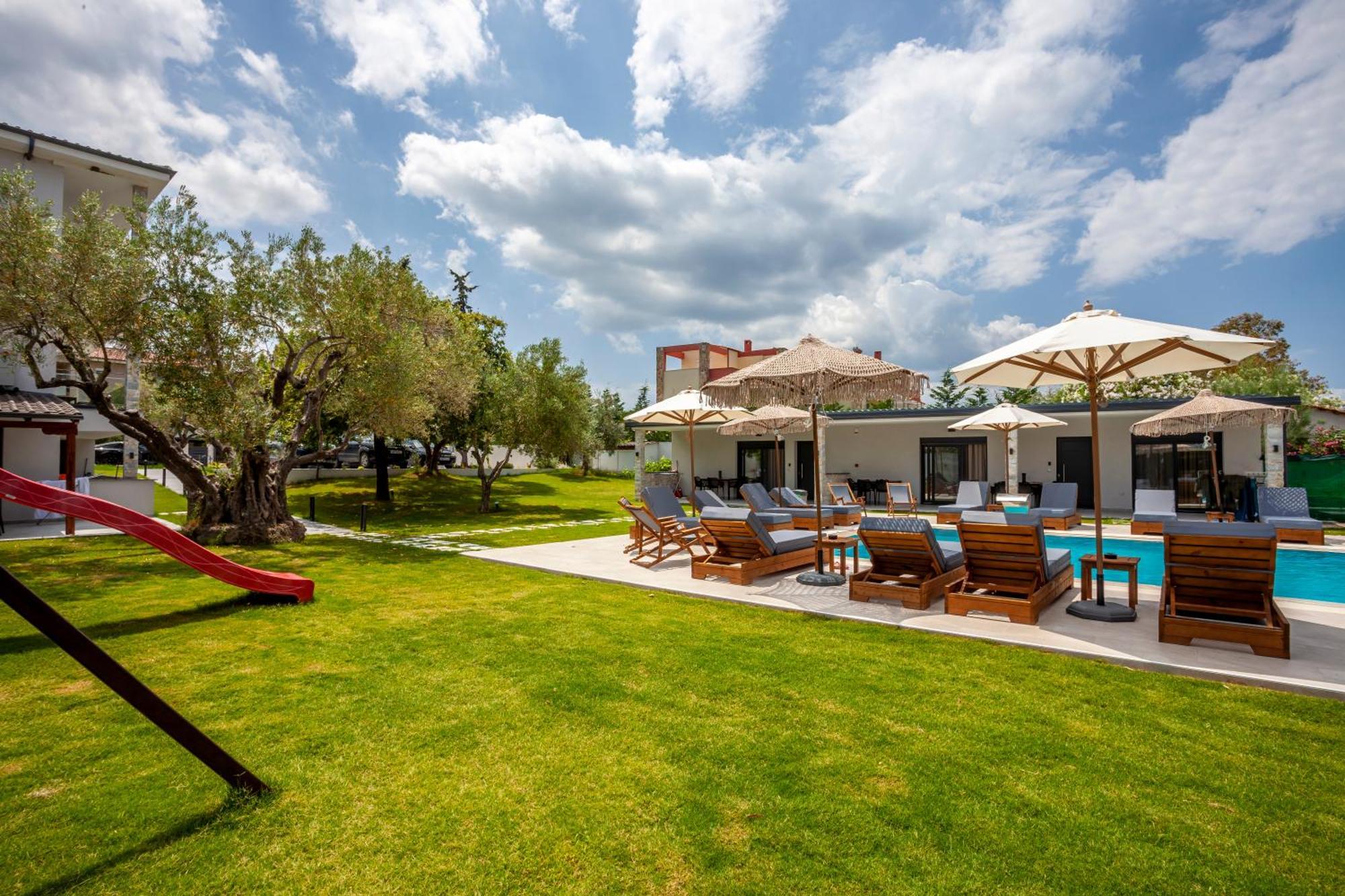 Olia Seaside Residence 120M From The Beach Pefkochori Exterior photo