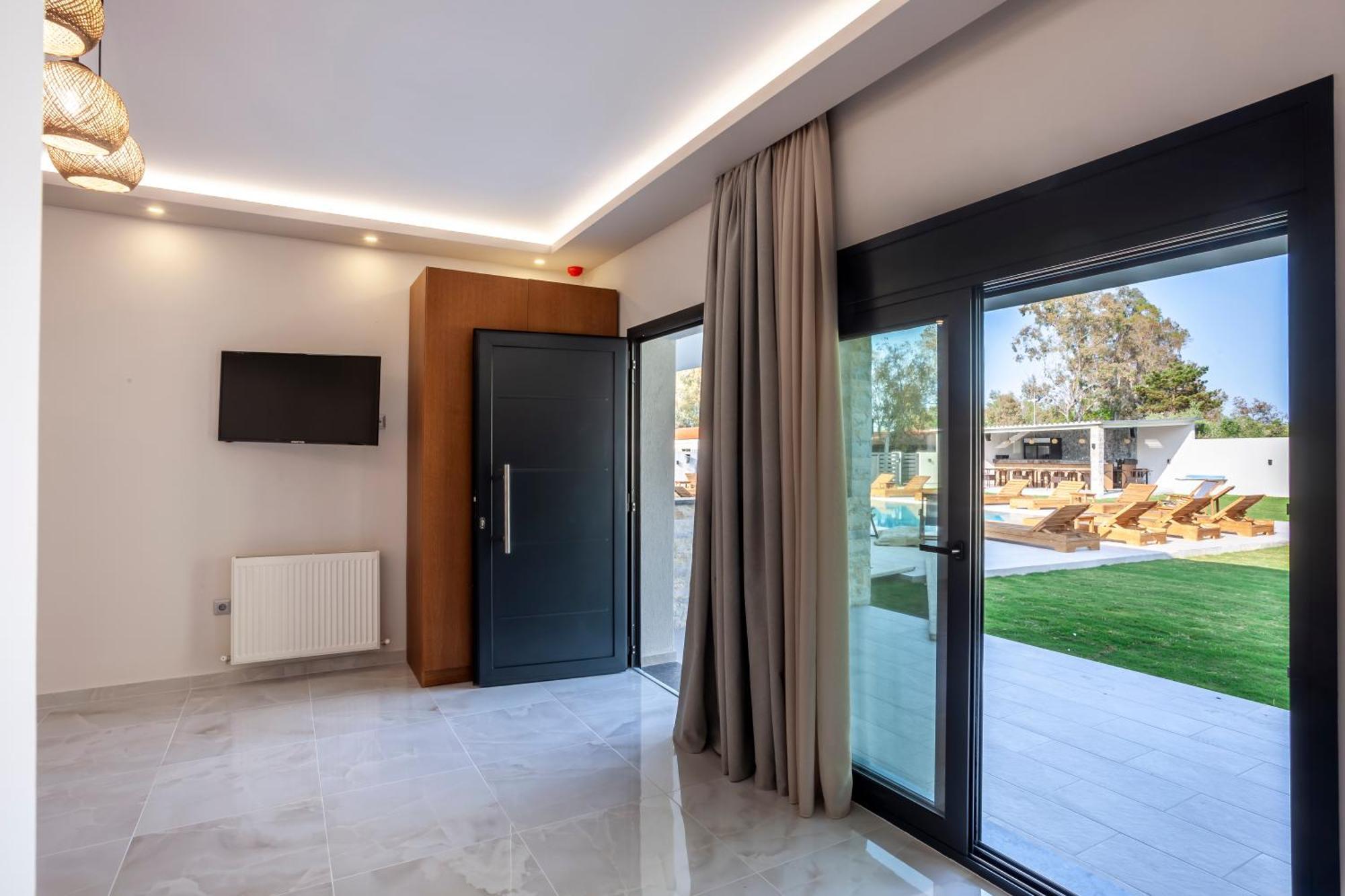 Olia Seaside Residence 120M From The Beach Pefkochori Exterior photo