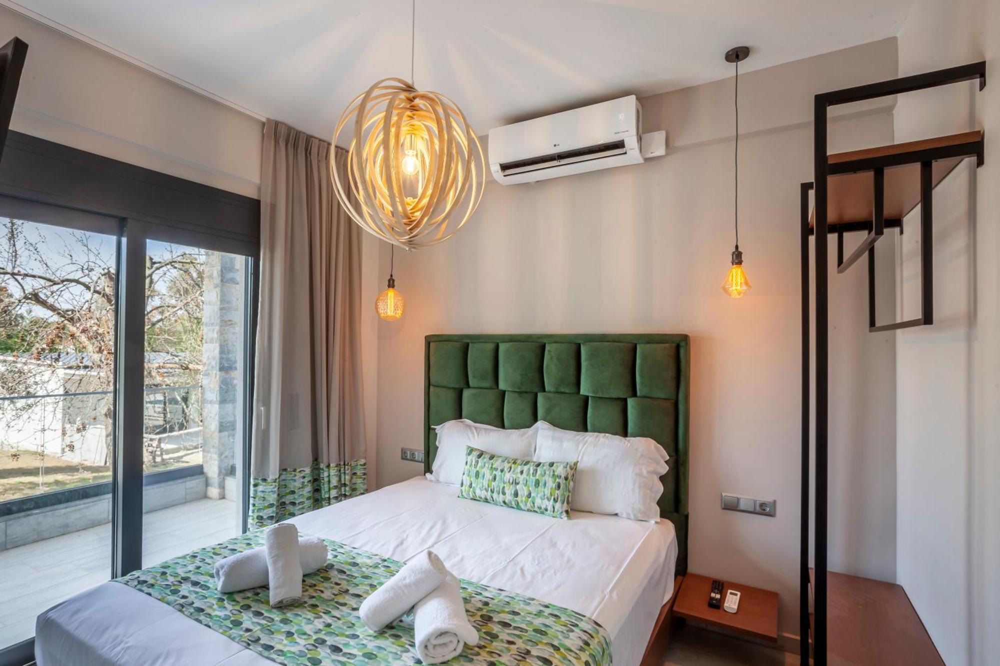 Olia Seaside Residence 120M From The Beach Pefkochori Room photo
