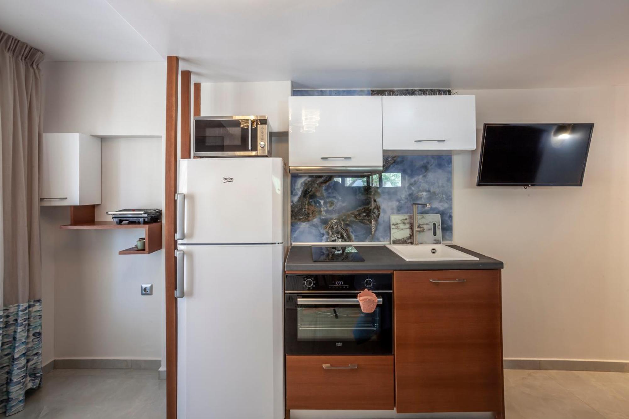 Olia Seaside Residence 120M From The Beach Pefkochori Room photo